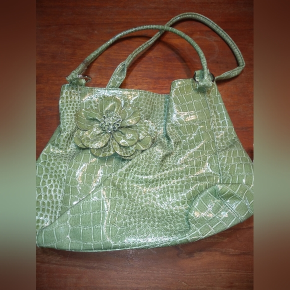 Handbags - Green Purse, No Label, Faux Crocodile or Alligator Leather, Satchel Shou…